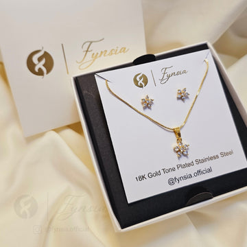 Sara 18k Gold Tone Pendant Chain Set With Studs | Fynsia