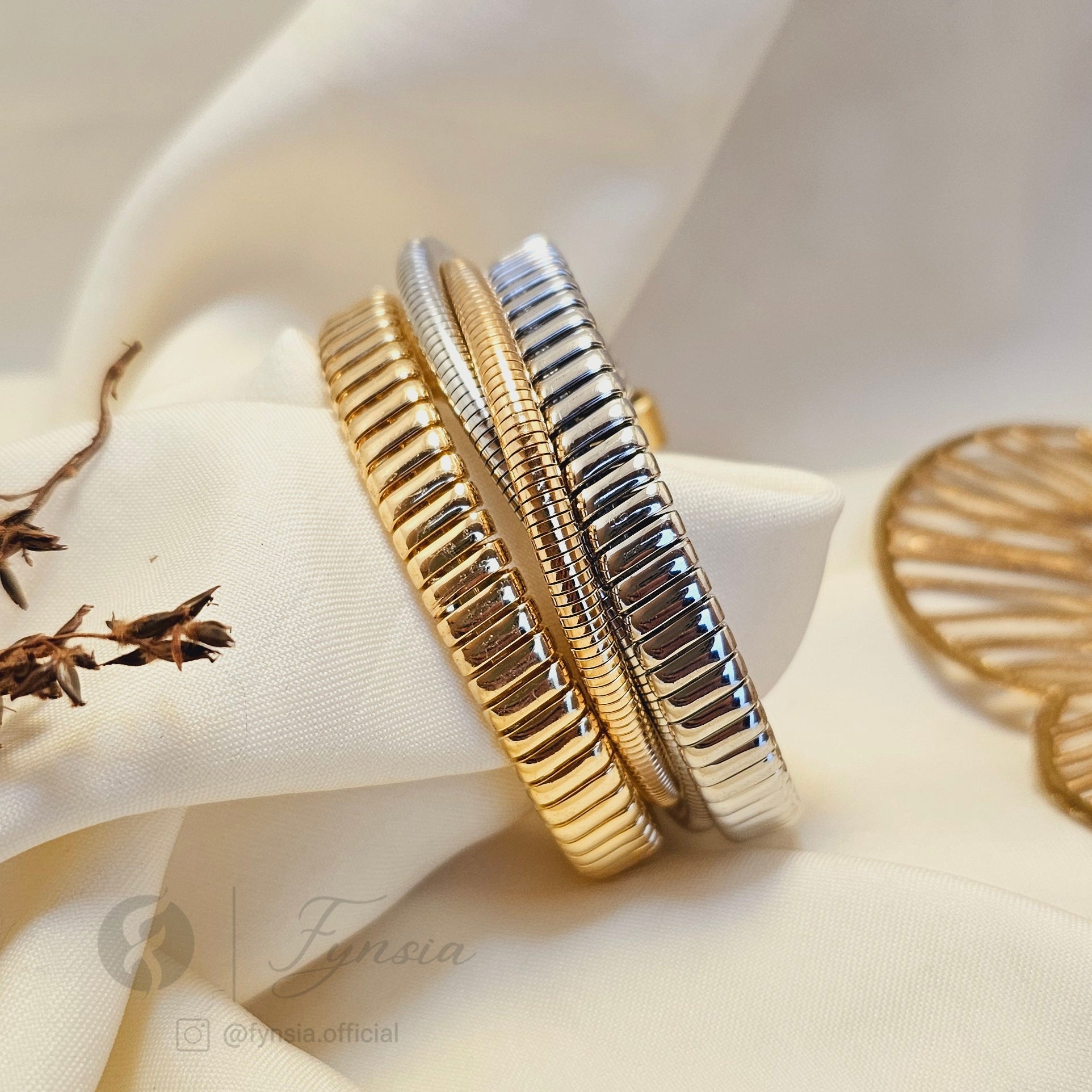 Aurex Spiral Kada – Two Tone Free Size Bracelet | Fynsia