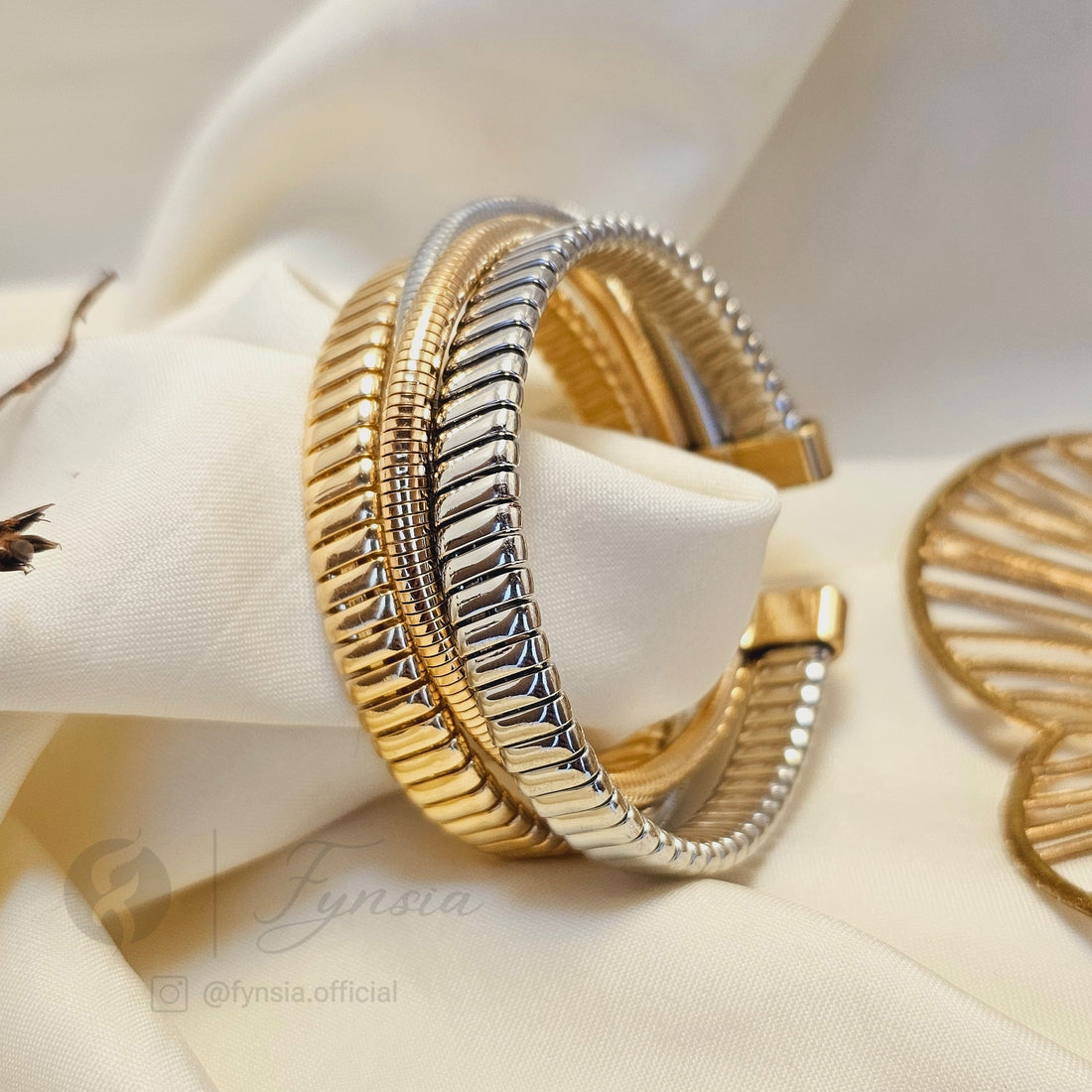 Aurex Spiral Kada – Two Tone Free Size Bracelet | Fynsia