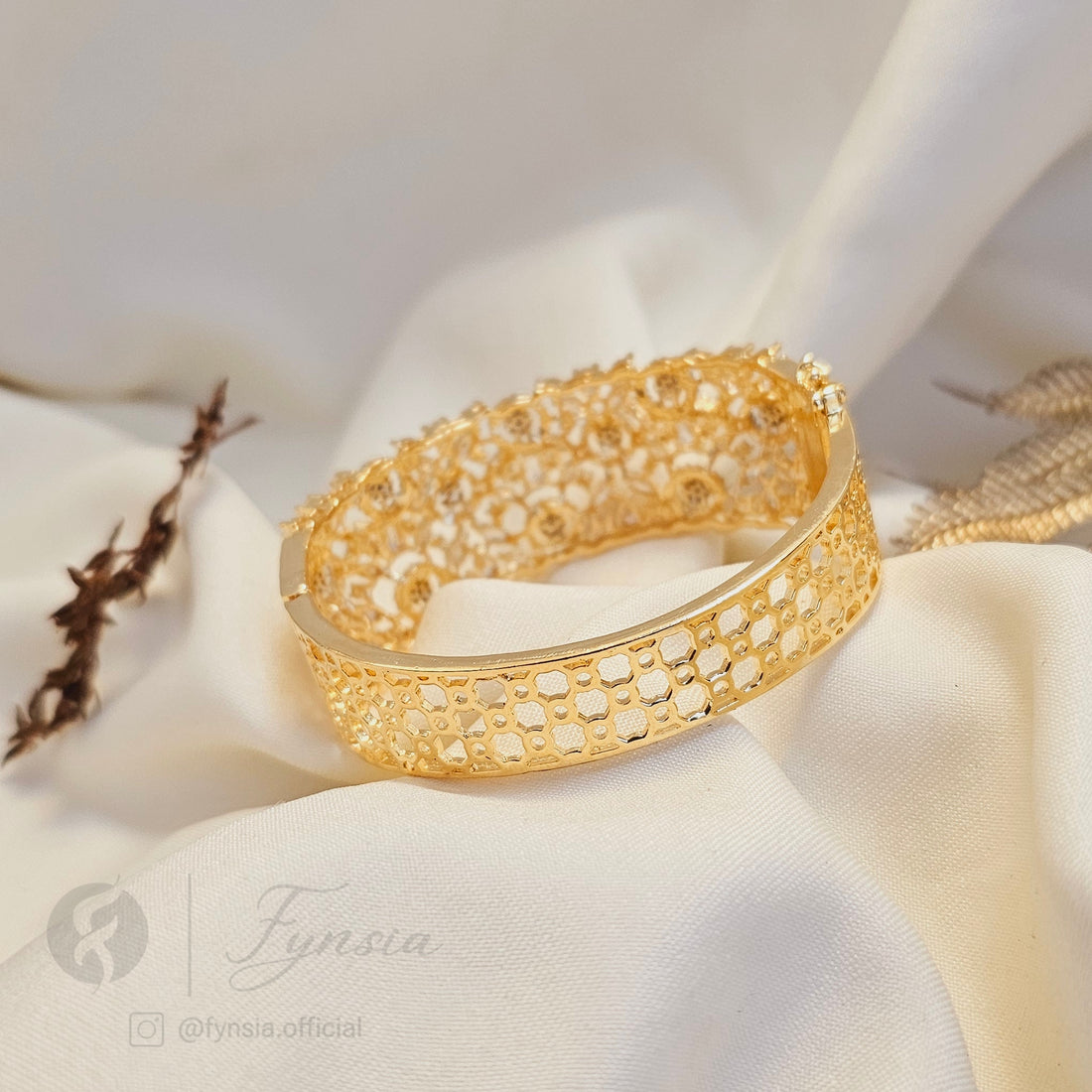 Vogue Diamond Kada – Gold Finish Bracelet | Fynsia