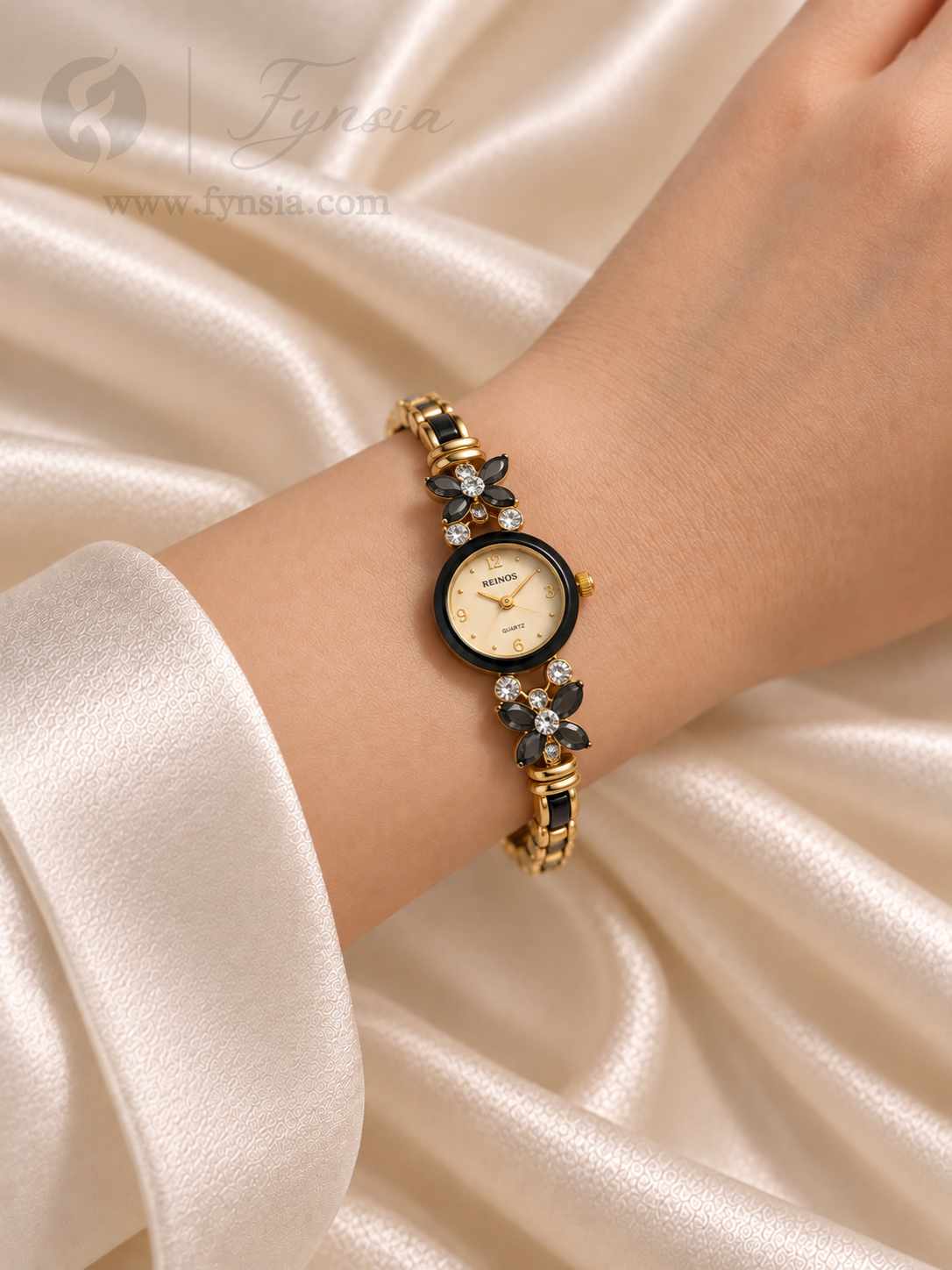 Vera Golden Black circle Dial Metal Belt Women's Watch | Fynsia