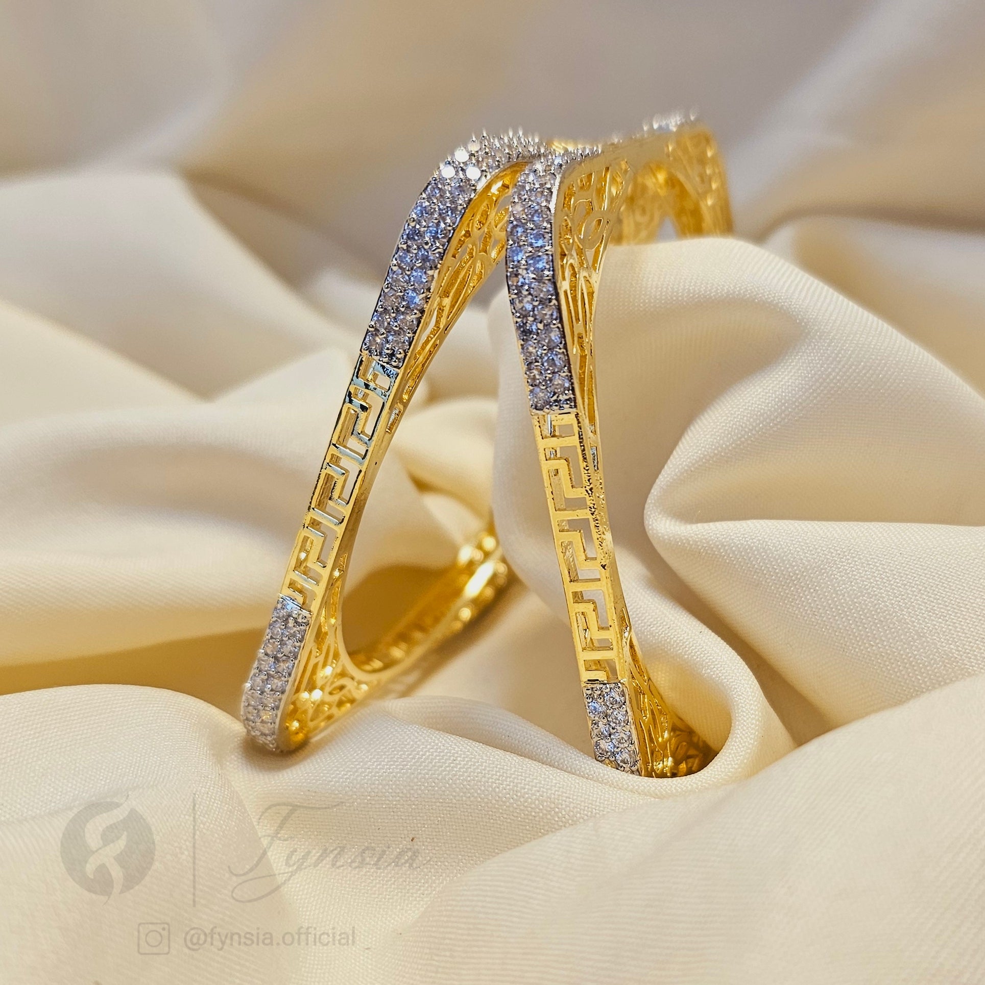 Golden Stylish 2pc Bangles Set For Girls and Women