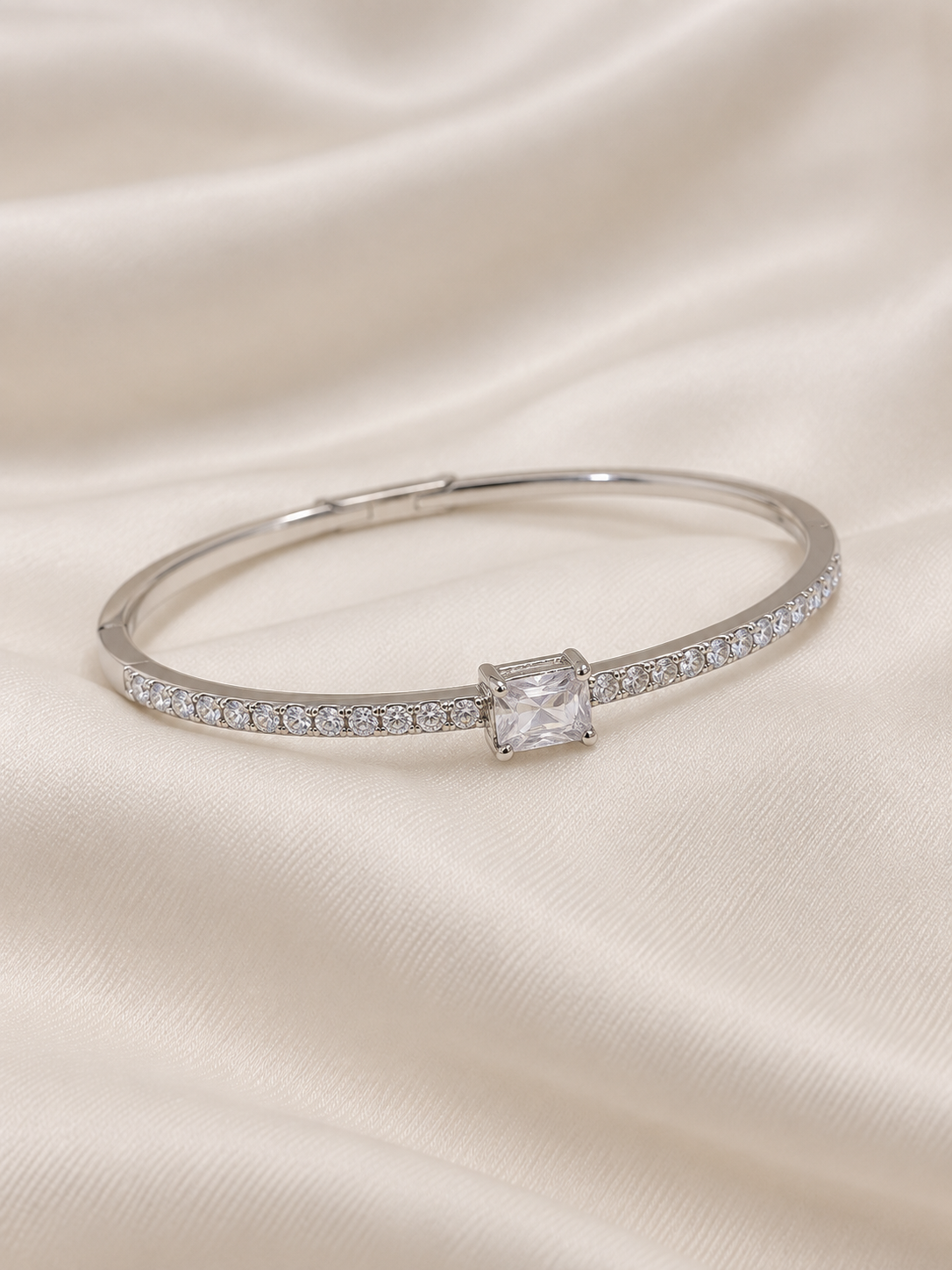 Namira Crystal Diamond Kada - Silver Bracelet | Fynsia