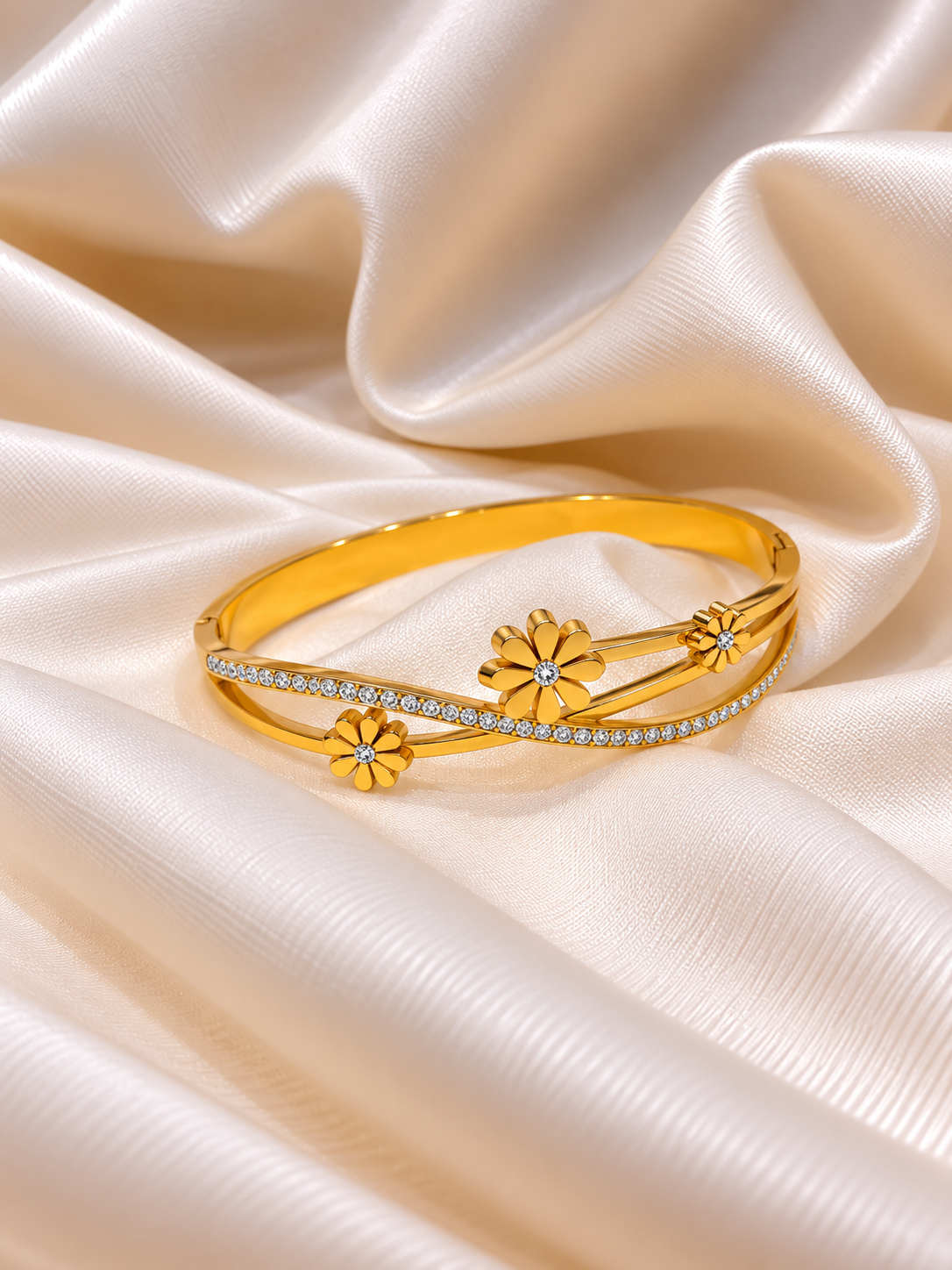 Wamiqa Golden Anti Tarnish Kada – Stainless Steel Bracelet | Fynsia