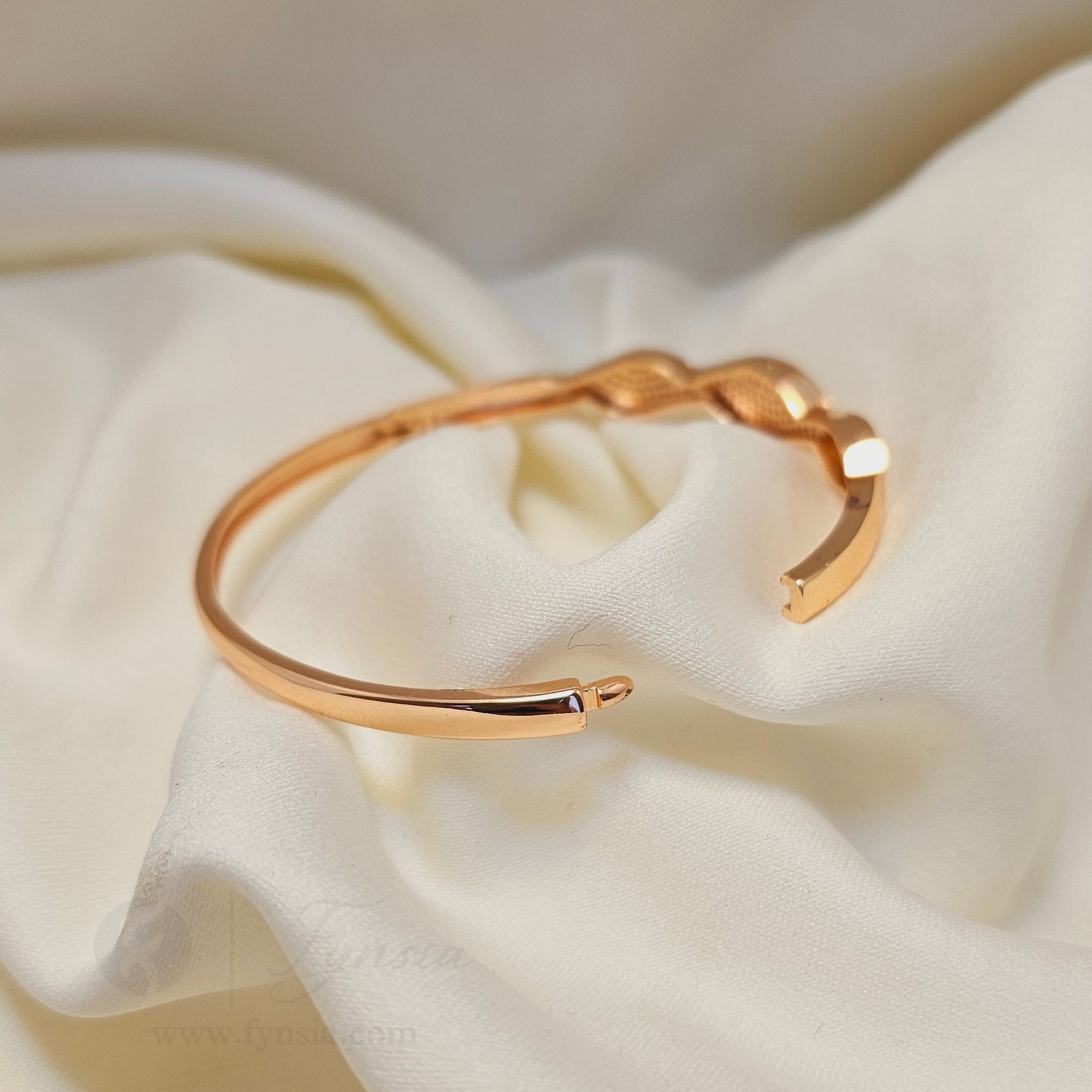 Raha Crystal Diamond Kada - Rosegold Bracelet | Fynsia