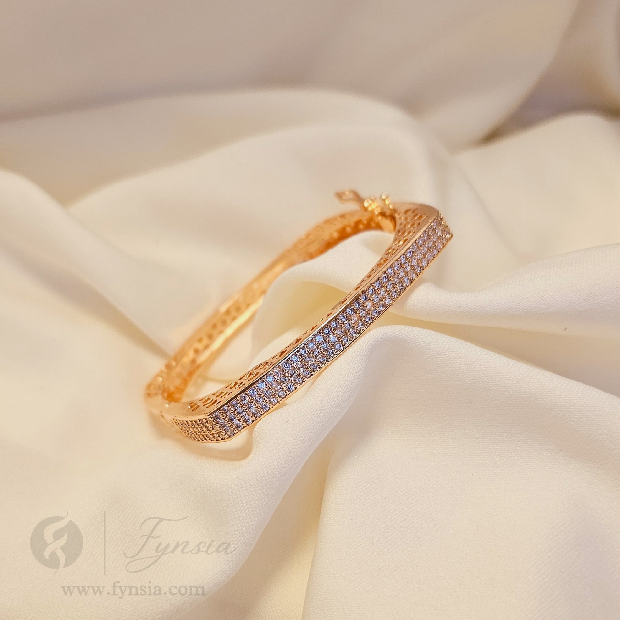 Kainaat Crystal Diamond Kada - Rosegold Bracelet | Fynsia
