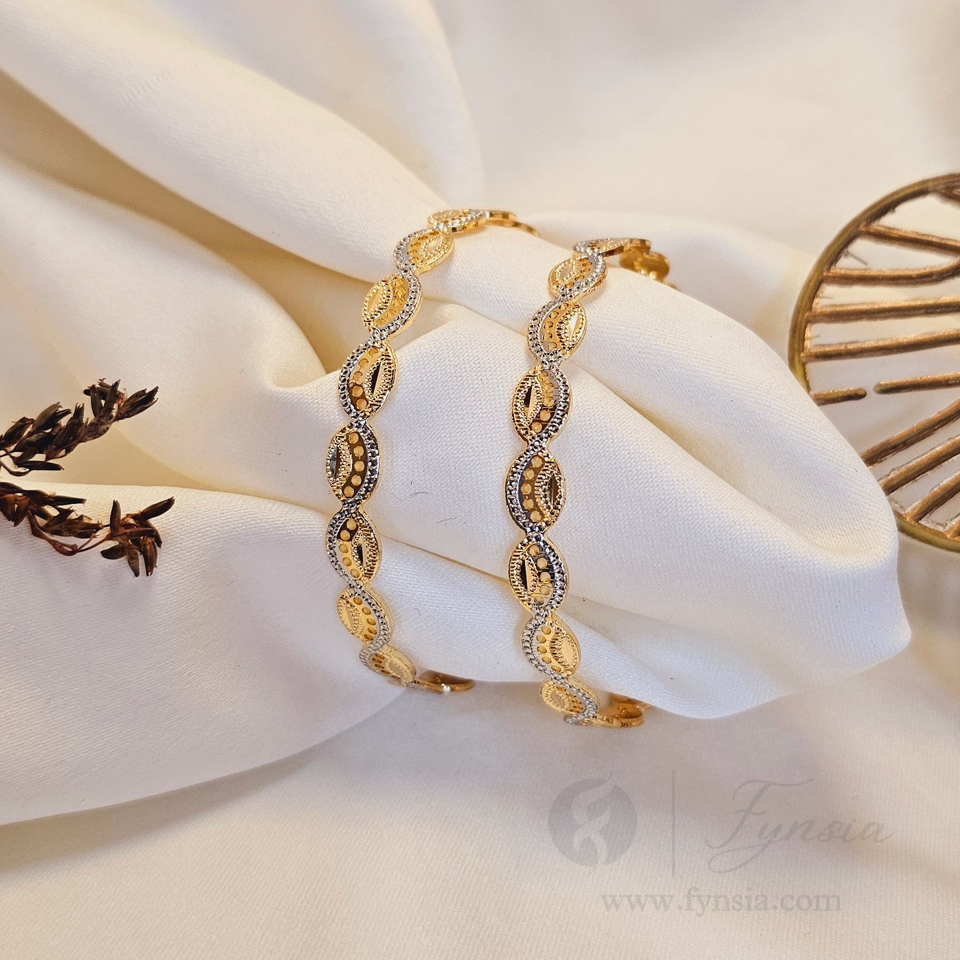 Akanksha Daily Wear 2pc Bangles | Fynsia
