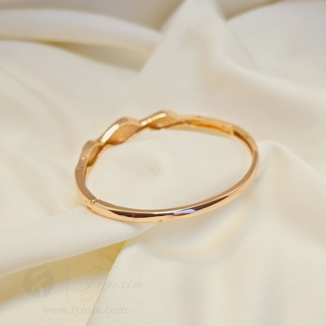 Raha Crystal Diamond Kada - Rosegold Bracelet | Fynsia