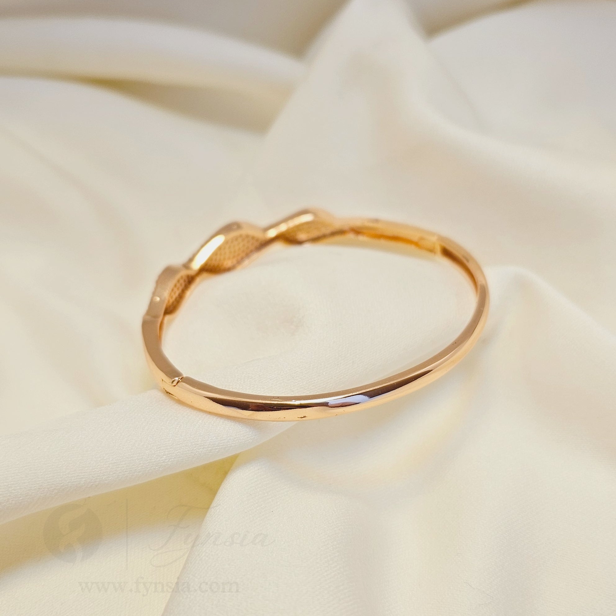 Raha Crystal Diamond Kada - Rosegold Bracelet | Fynsia